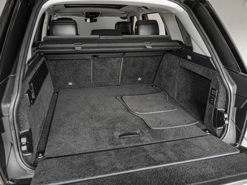 Used 2018 Land Rover Range Rover HSE image 51