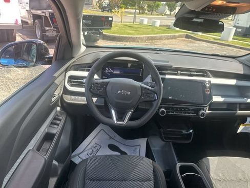 New 2027 Chevrolet Bolt LT w/ Comfort Package FWD image 27
