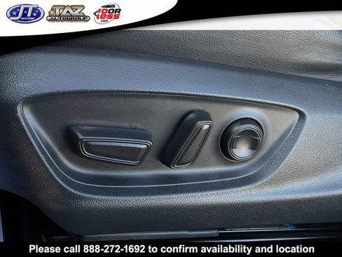 Used 2018 Toyota Camry XLE image 11