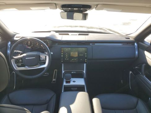 Used 2024 Land Rover Range Rover Autobiography image 25