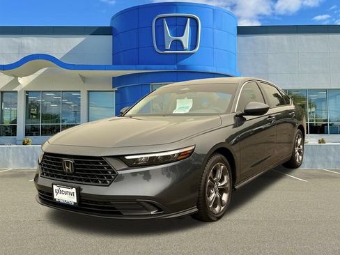 Used 2023 Honda Accord EX image 5