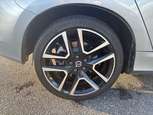 Used 2018 Volvo V60 T5 Dynamic w/ Vision Package AWD/4WD image 11