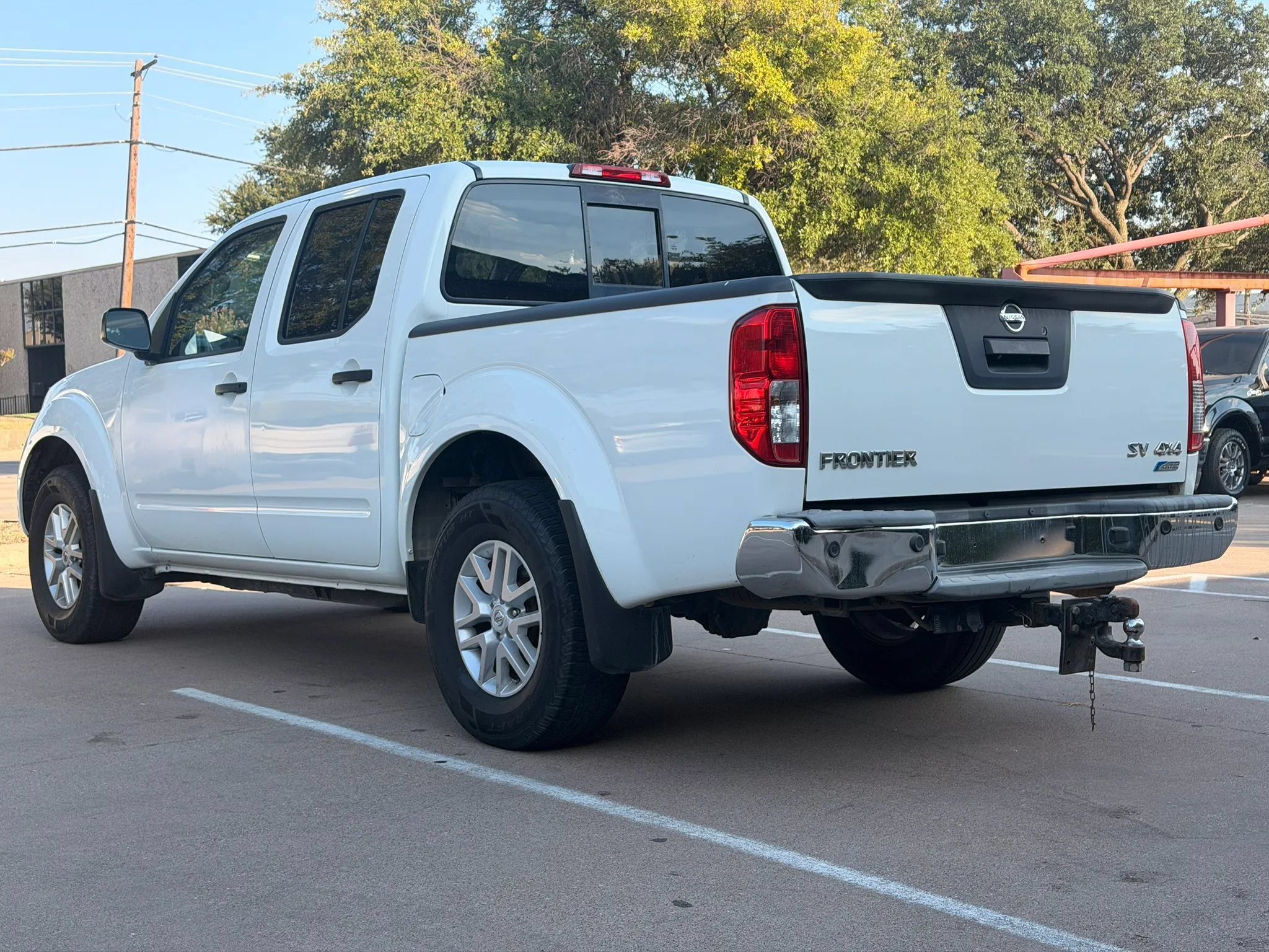 Used 2017 Nissan Frontier SV w/ SV Value Truck Package AWD/4WD image 5