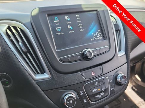 Used 2018 Chevrolet Malibu LS FWD image 10