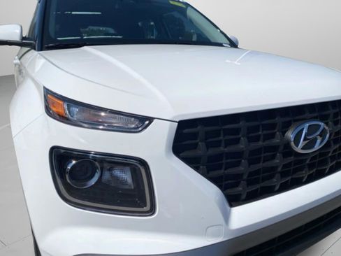 New 2026 Hyundai Venue SE FWD image 9
