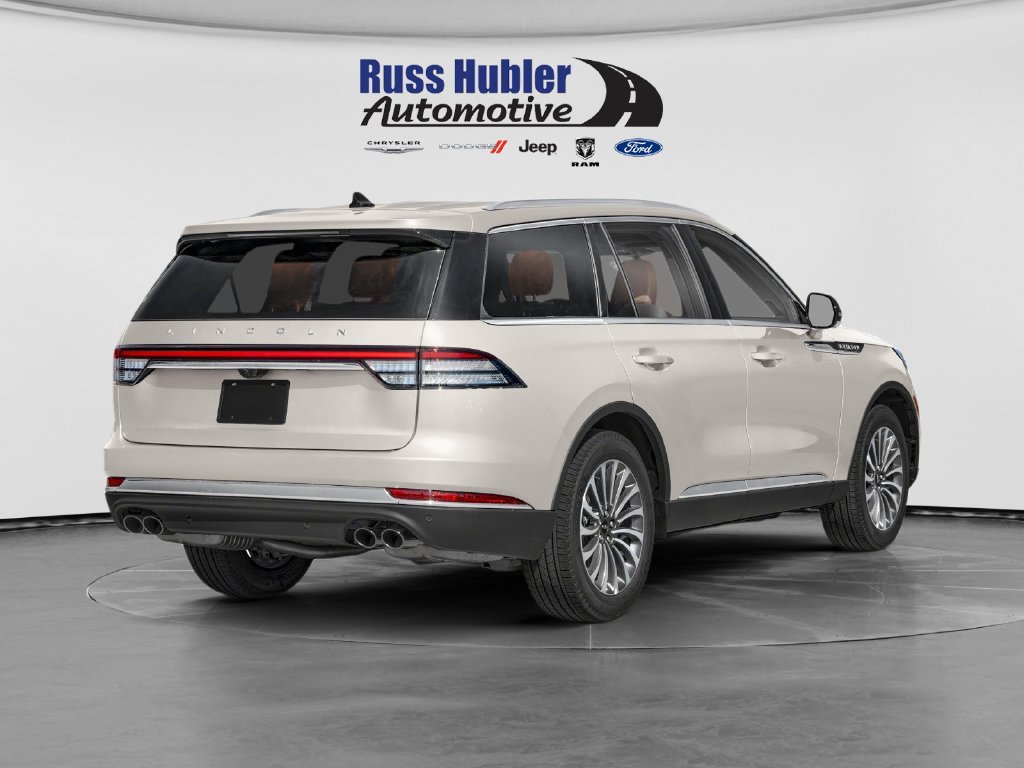 Used 2024 Lincoln Aviator Reserve w/ Equipment Group 201A AWD/4WD image 2