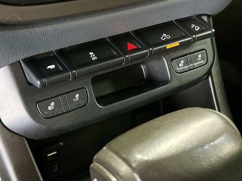 Used 2017 Chevrolet Colorado Z71 AWD/4WD image 20