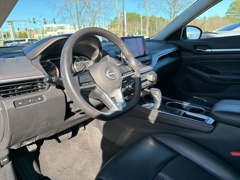 Used 2024 Nissan Altima 2.5 SR image 9