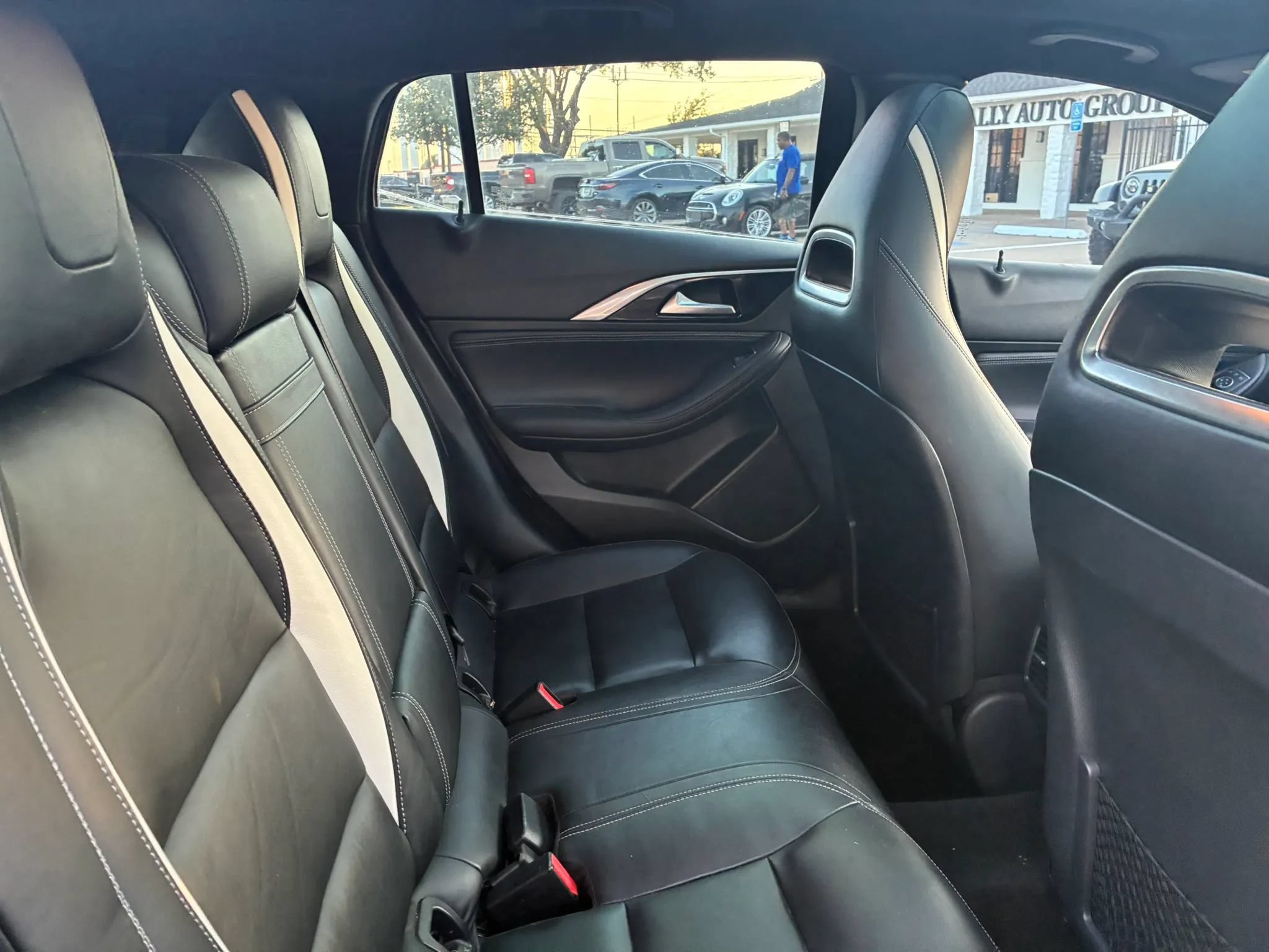 Used 2017 INFINITI QX30 Sport w/ Sport Leather Package FWD image 20