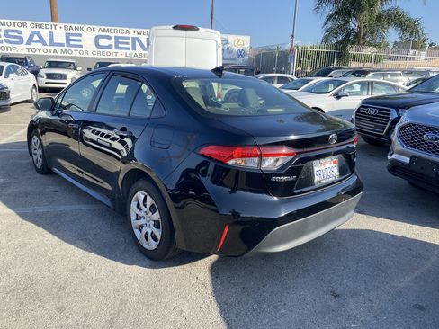Used 2024 Toyota Corolla LE FWD image 10