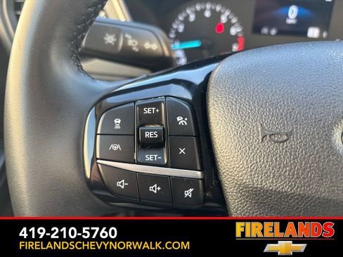 Used 2022 Ford Escape SE w/ SE Sport Appearance Package image 23