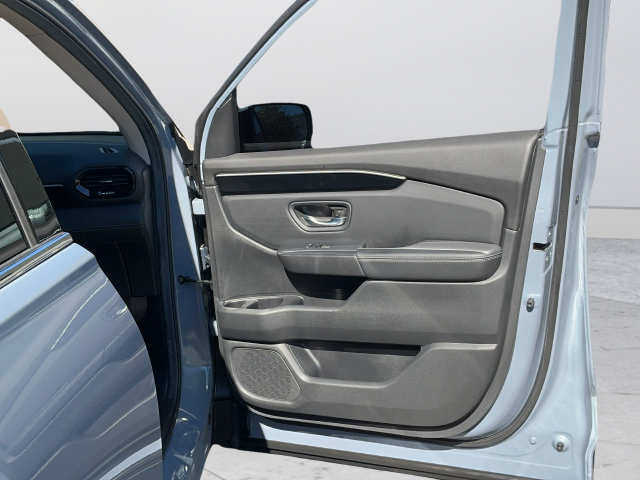 Used 2025 Honda Pilot Touring image 23