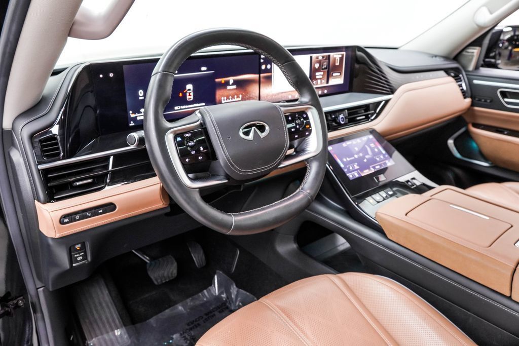 Used 2025 INFINITI QX80 Sensory AWD/4WD image 23