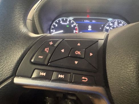Used 2024 Nissan Sentra SV FWD image 23