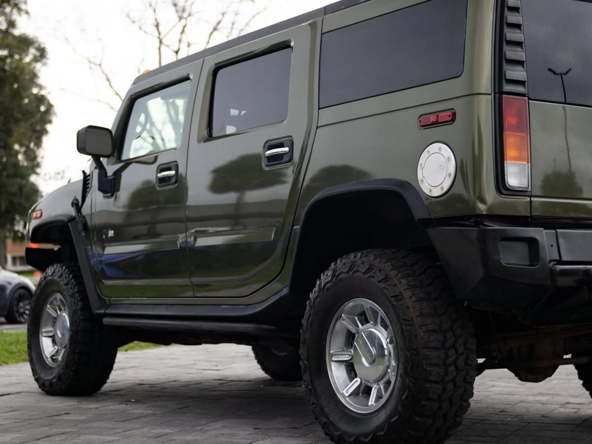Used 2003 HUMMER H2 w/ Preferred Equipment Group AWD/4WD image 9