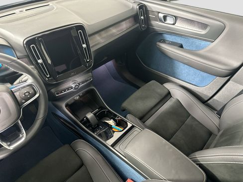 Certified 2023 Volvo C40 P8 Recharge Ultimate image 21