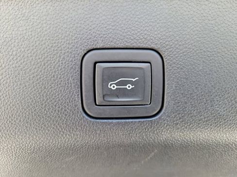 Used 2024 Cadillac Escalade Sport image 8