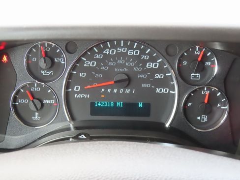 Used 2023 GMC Savana 2500 w/ Driver Convenience Package image 25