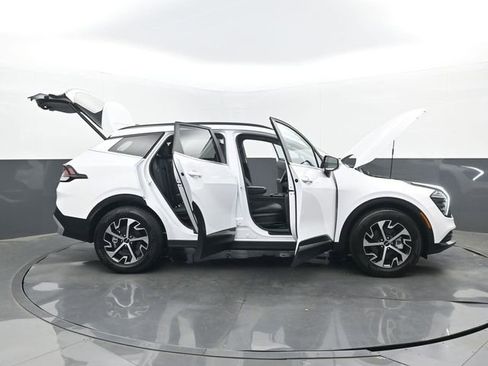Used 2025 Kia Sportage EX w/ Premium Package FWD image 31