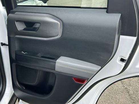 Used 2025 Ford Bronco Sport Badlands image 12