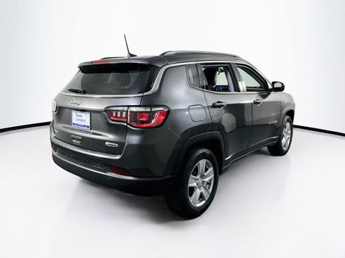 Used 2022 Jeep Compass Latitude AWD/4WD image 5