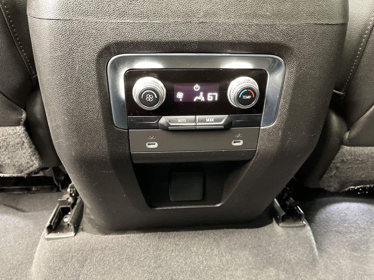 Certified 2022 GMC Yukon XL SLT AWD/4WD image 14