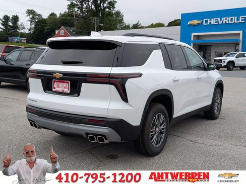 New 2026 Chevrolet Traverse LT w/ Driver Confidence Package image 3