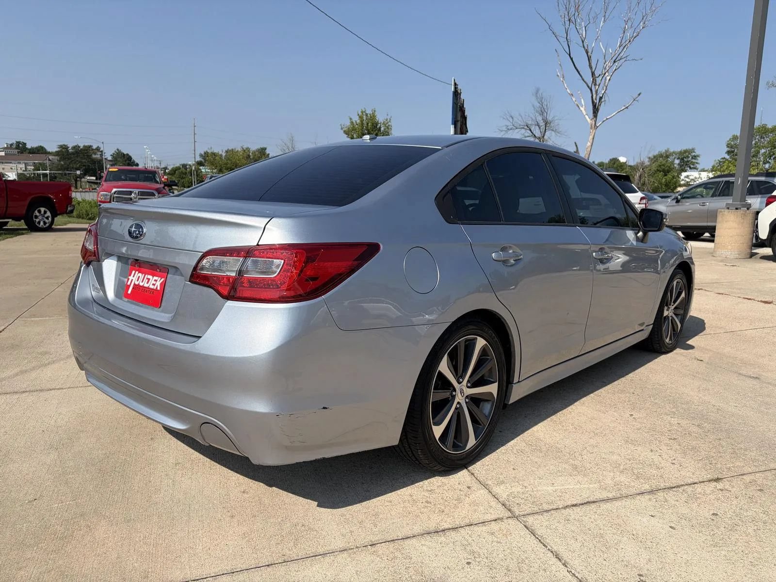 Used 2015 Subaru Legacy 2.5i Limited AWD/4WD image 8