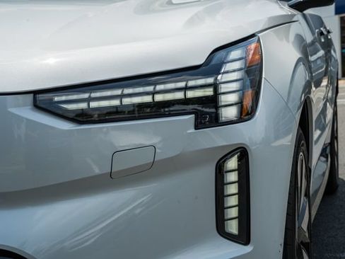 New 2026 Volvo EX90 Ultra AWD/4WD image 13