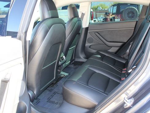 Used 2021 Tesla Model 3 Performance image 6