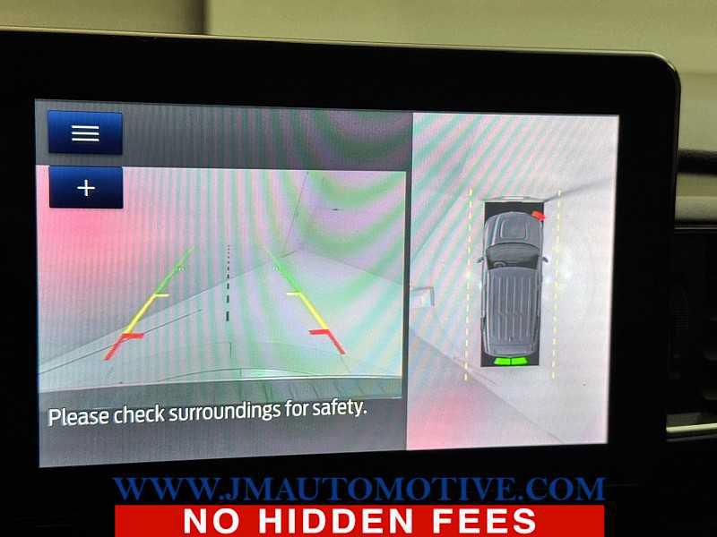 Used 2021 Ford Explorer Limited w/ Equipment Group 301A AWD/4WD image 34