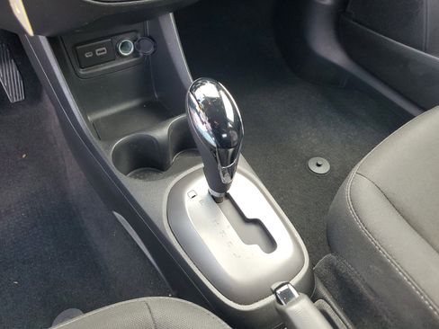 Used 2021 Chevrolet Spark LT image 23