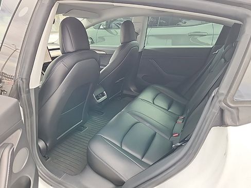 Used 2021 Tesla Model 3 Long Range image 3