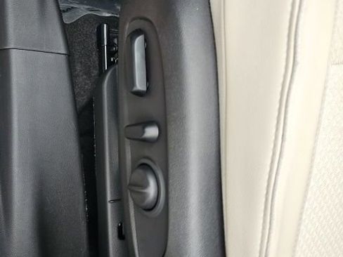 Used 2020 Buick Encore GX Select w/ Experience Buick Package image 38