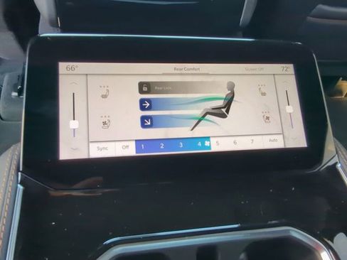 New 2024 Jeep Grand Wagoneer Series III image 34