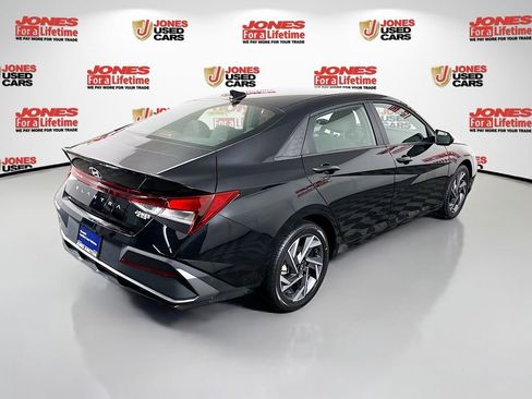Certified 2025 Hyundai Elantra Sport w/ Cargo Package image 15