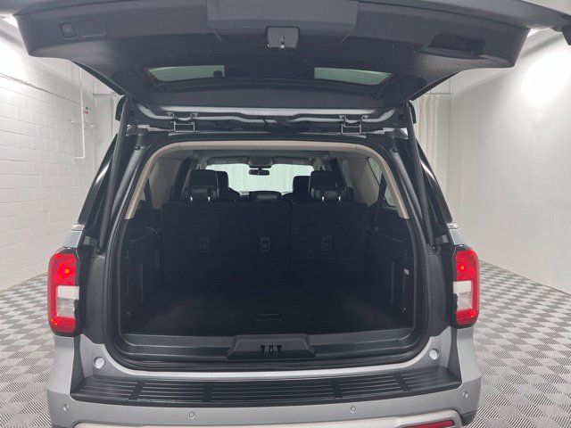 Used 2024 Ford Expedition Max XLT AWD/4WD image 8