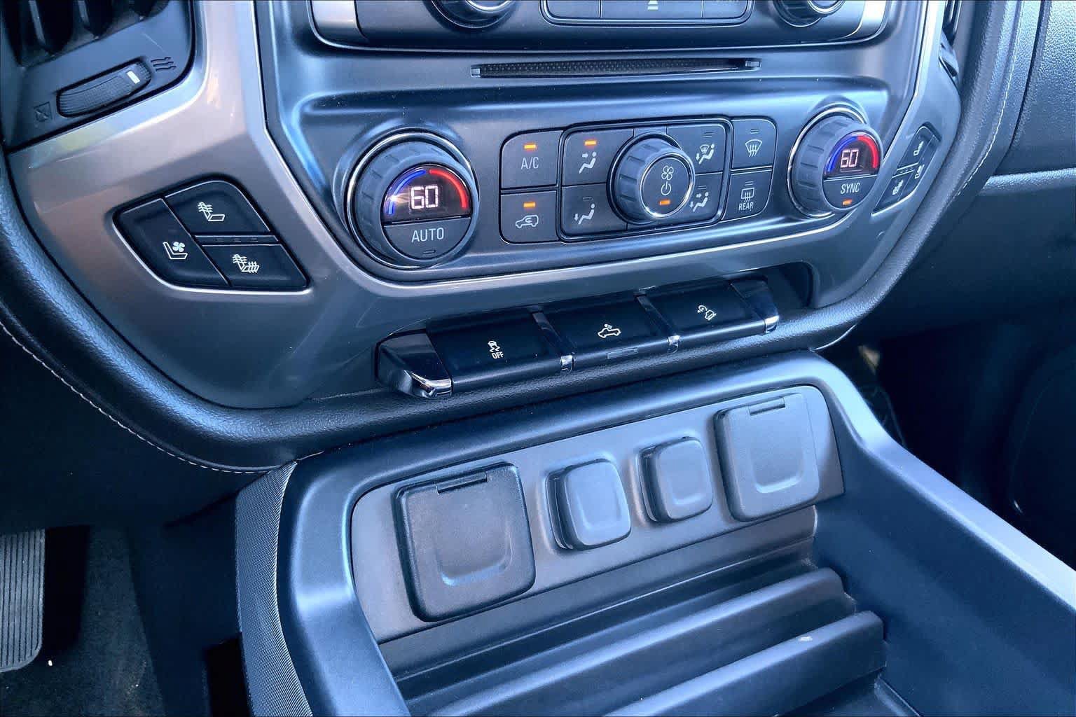 Used 2018 Chevrolet Silverado 1500 LTZ Z71 AWD/4WD image 34