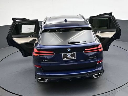 Used 2026 BMW X5 xDrive40i w/ M Sport Package AWD/4WD image 40