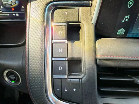 Used 2022 Chevrolet Tahoe RST w/ Luxury Package AWD/4WD image 35