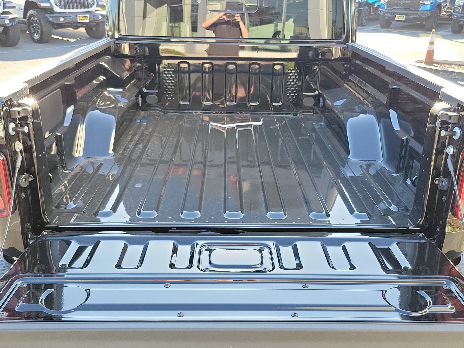 New 2026 Jeep Gladiator Mojave AWD/4WD image 19
