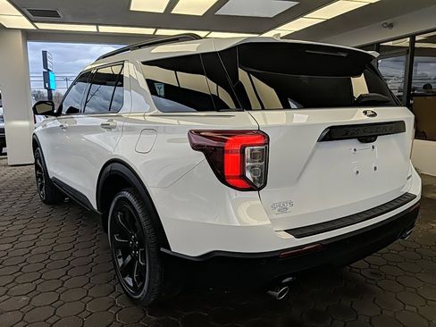 Certified 2023 Ford Explorer ST-Line image 8