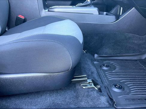 Used 2021 Toyota Tacoma TRD Off-Road w/ Technology Package image 21