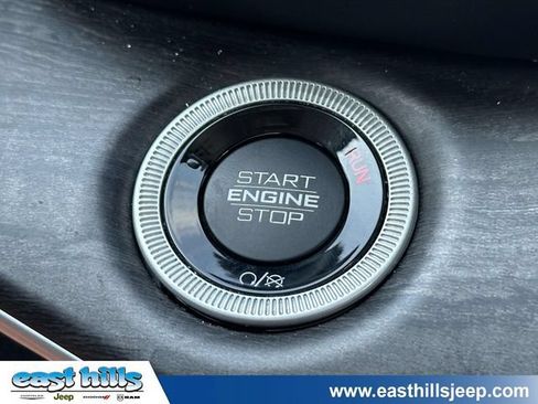 Used 2023 Jeep Grand Cherokee 4WD 4xe image 39