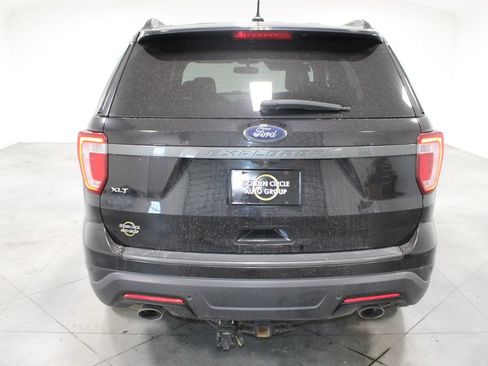 Used 2019 Ford Explorer XLT w/ Equipment Group 202A FWD image 8