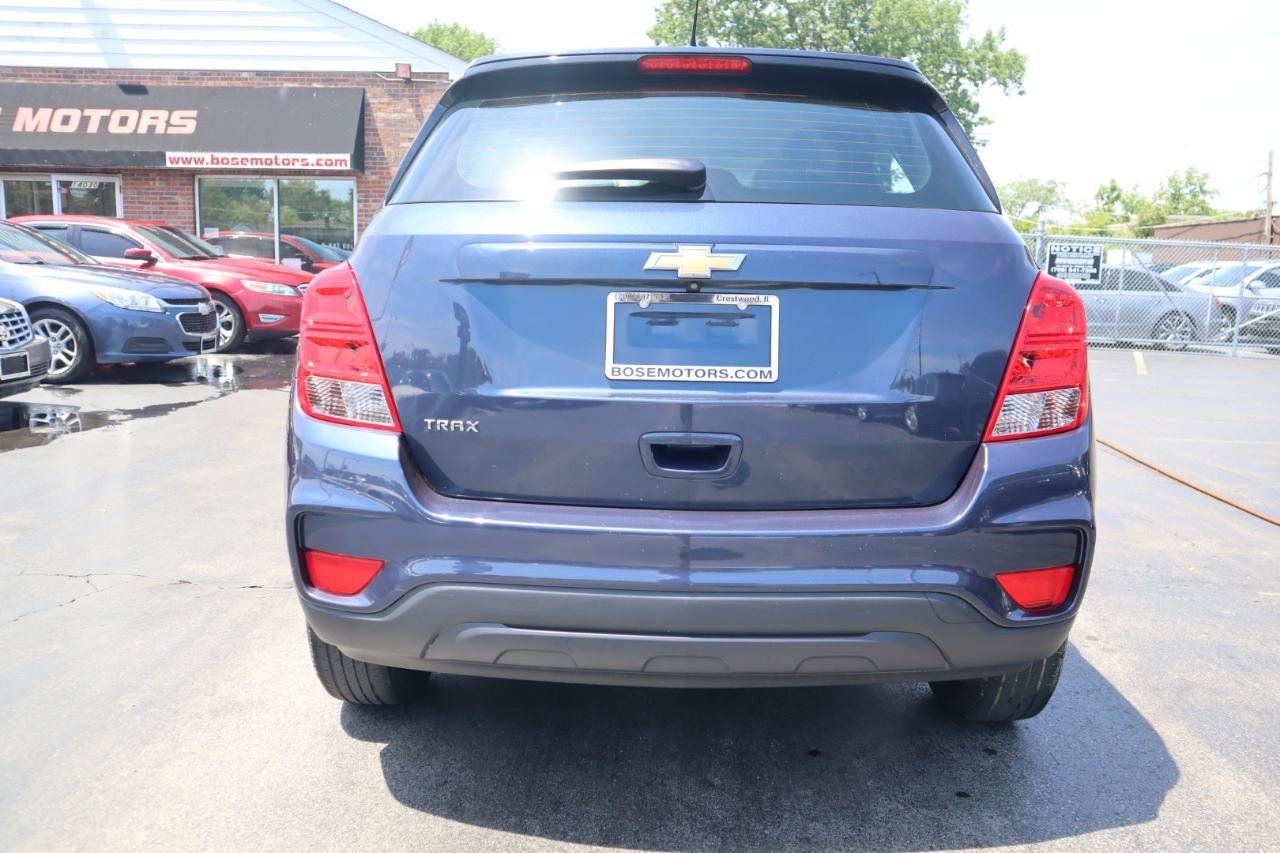 Used 2018 Chevrolet Trax LS FWD image 4