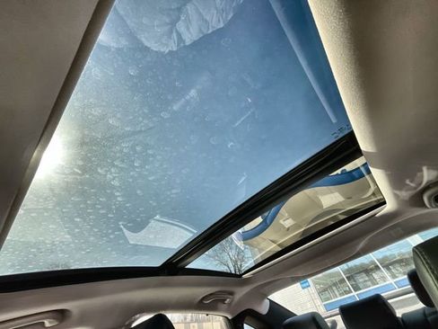 Used 2017 Hyundai Azera Limited image 18