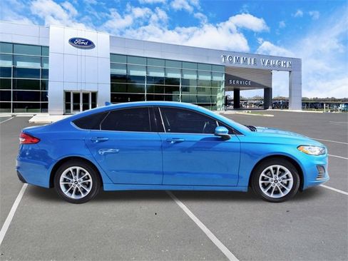 Used 2020 Ford Fusion SE image 5