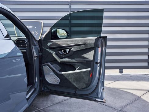 Used 2024 Lamborghini Urus Performante image 26