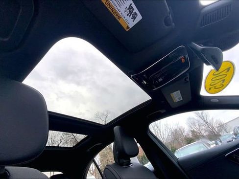 Used 2025 Mercedes-Benz C 300 4MATIC Sedan image 11